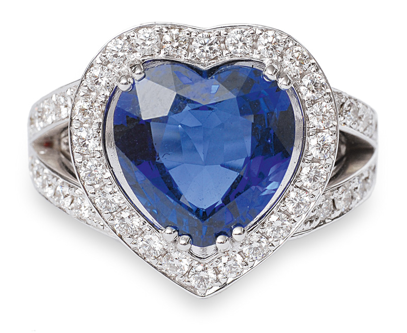 An extraordinary heartshaped sapphire diamond ring