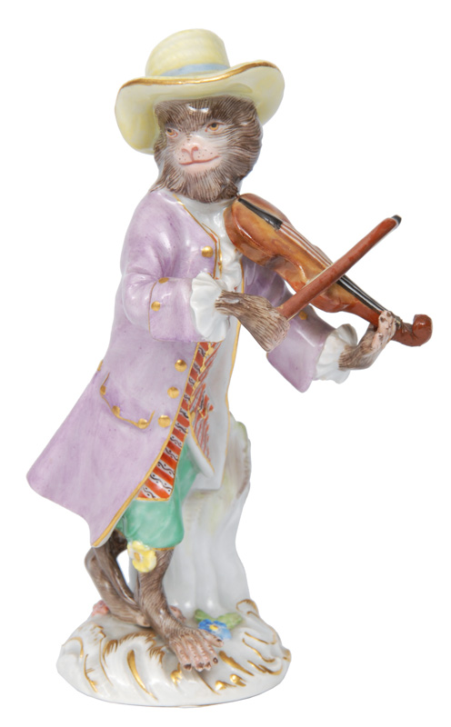 A figurine "Violinist" of serial "Music playing monkeys"