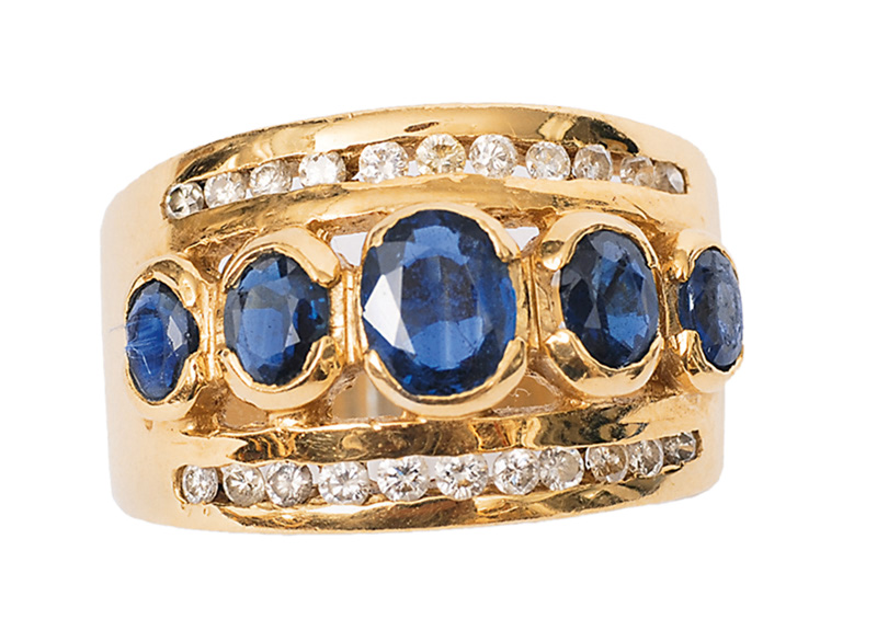 A sapphire diamond ring