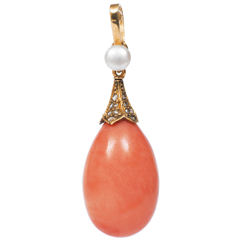 An Art Nouveau coral pendant