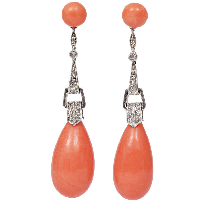 A pair of Art-déco coral diamond earpendants