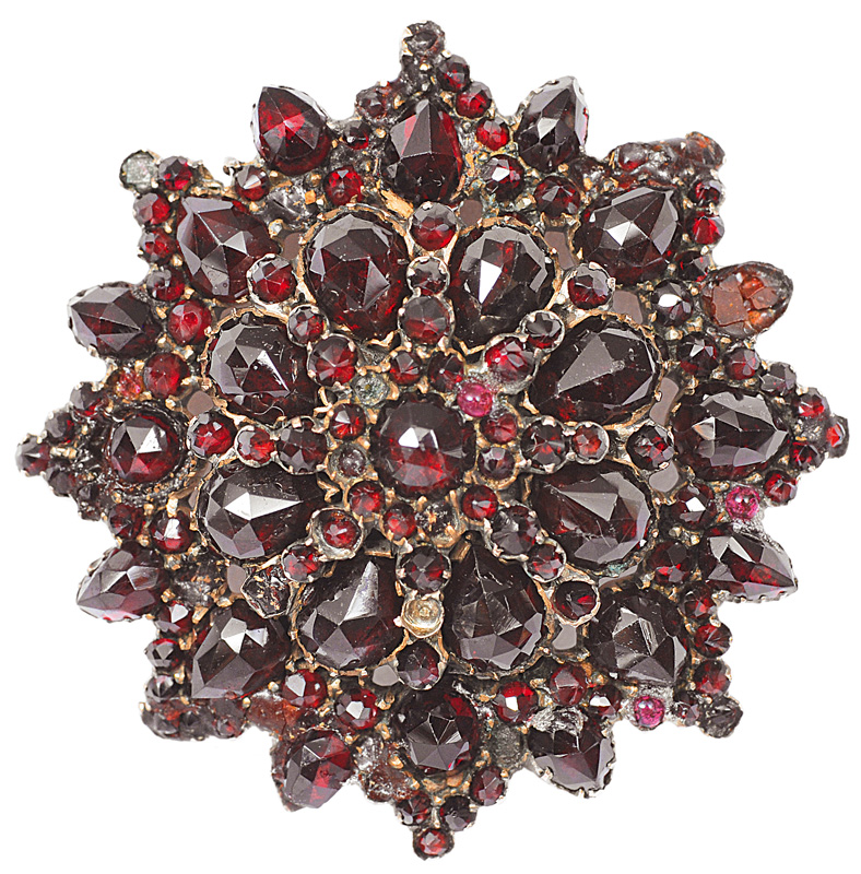 An antique garnet brooch