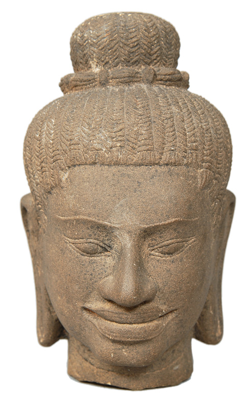 Kopf einer Buddhastatue im Khmer-Stil