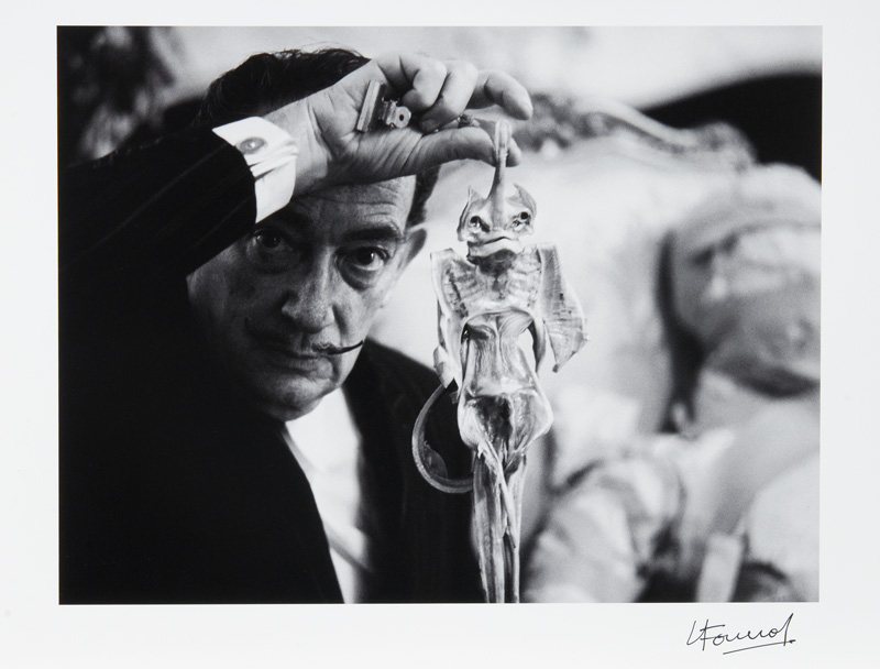 Salvador Dalí mit Fisch