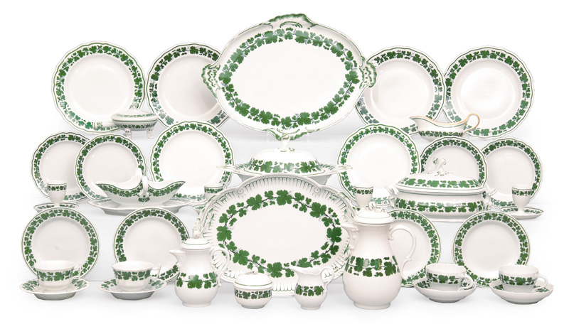 A dinner service "Vine leaves"