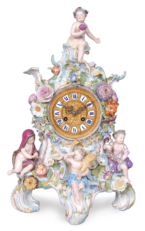 A chimney clock "The four seasons"