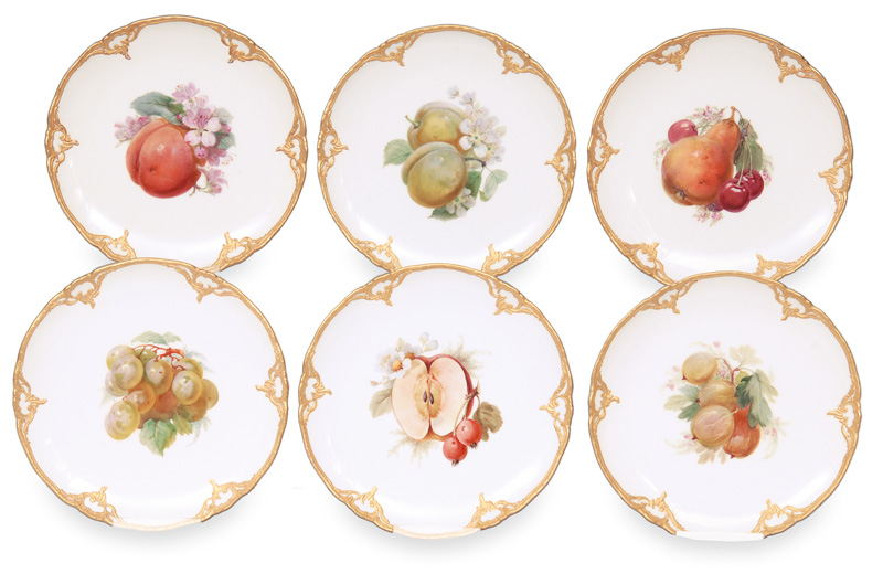 A set of 6 plates with fruit painting