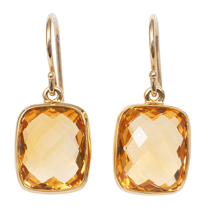 A pair of citrine earpendants