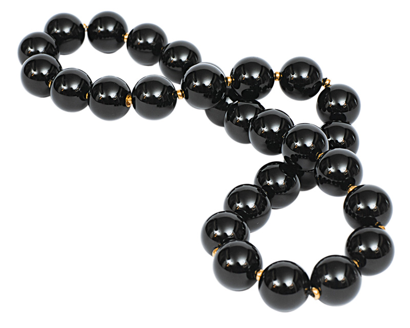 An onyx necklace