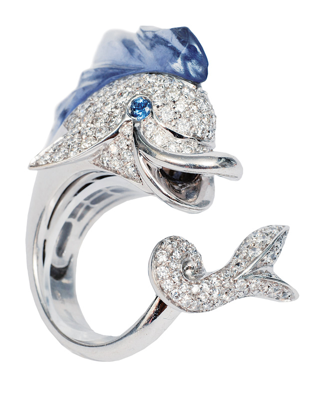 Interessanter Delphin-Ring mit Aquamarin-Besatz
