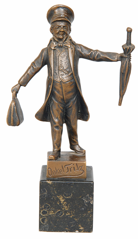 Kleine Bronze-Figur "Onkel Fritz"