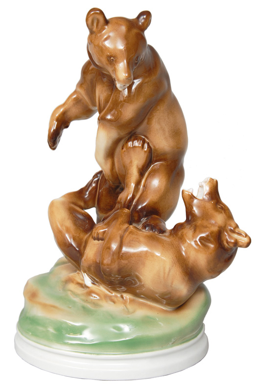 An Art Nouveau figure "Fighting bears"