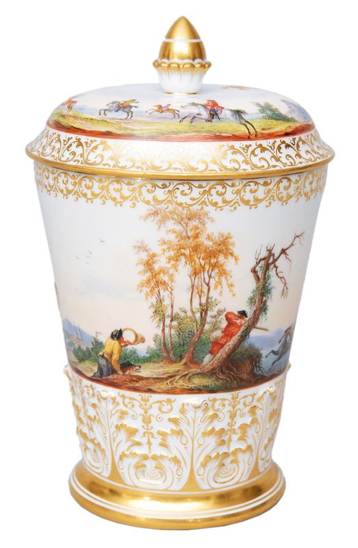 A cover goblet with hunting scene in front of Moritzburg Palace