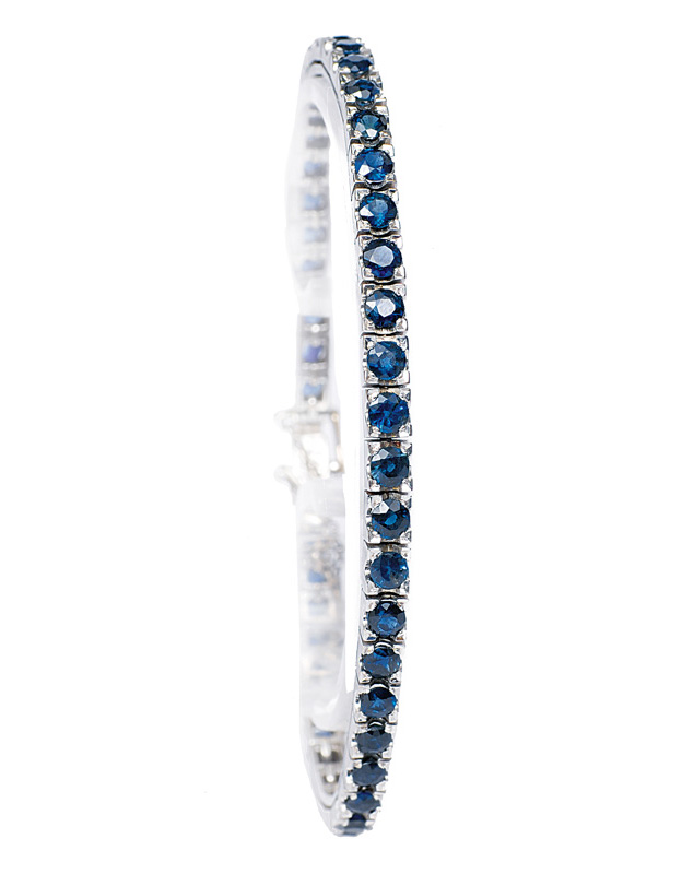 A sapphier bracelet