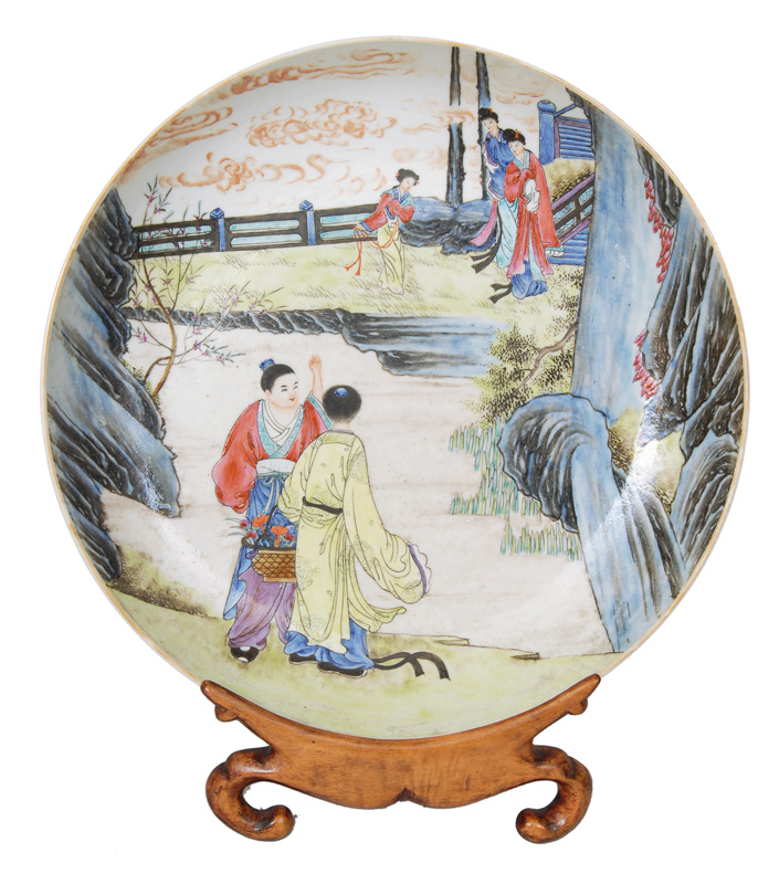 A plate with garden painting