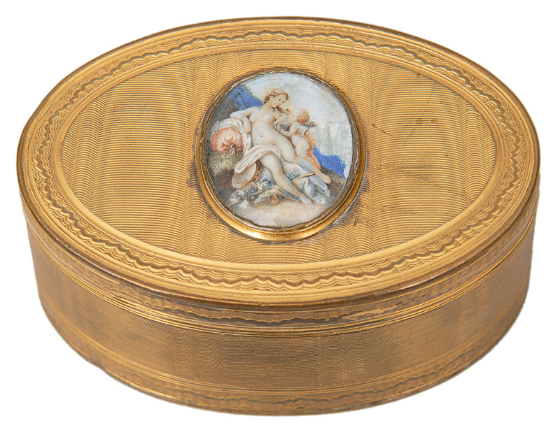 A Louis Seize tabatière with miniature "Venus and Amor"