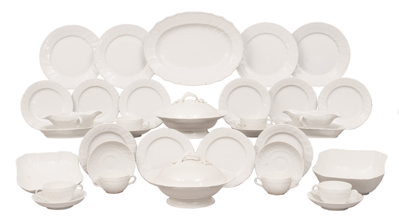 A dinner service "Neuosier" for 12 persons