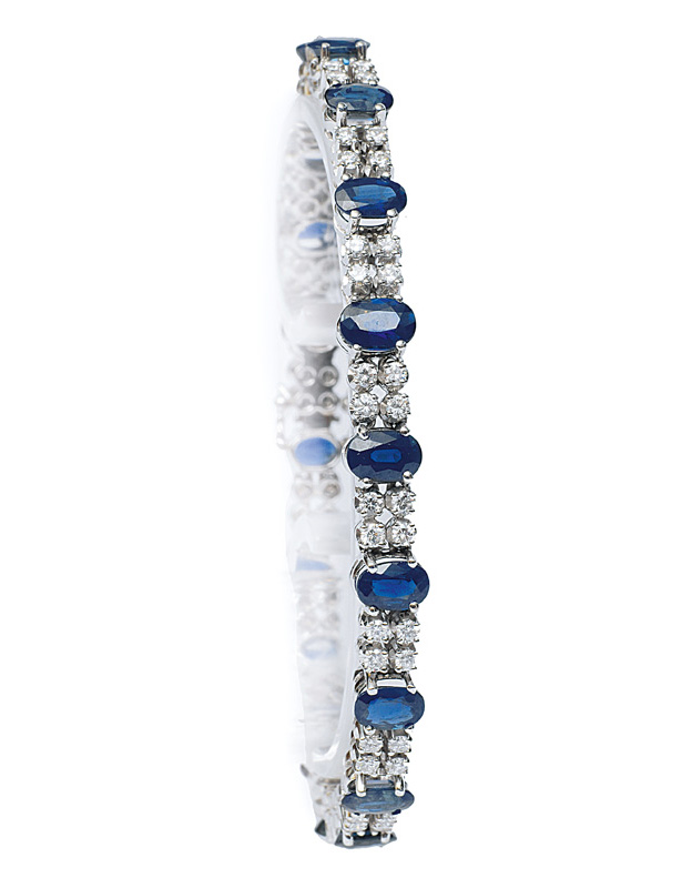 A fine sapphire diamond bracelet