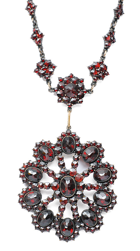 A garnet necklace