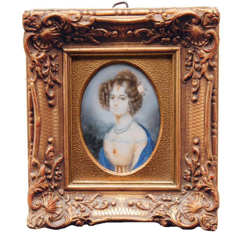 Miniature "portrait of a young lady in a light dress with pearl necklace"