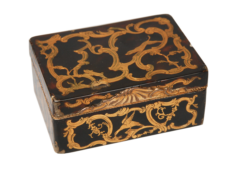 A tortoiseshell box with romantic scene