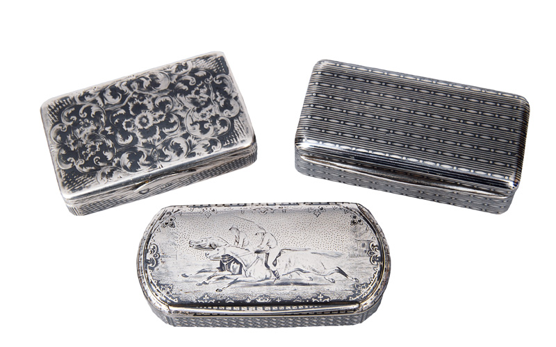 A set of 3 snuff-boxes with Niello-decor