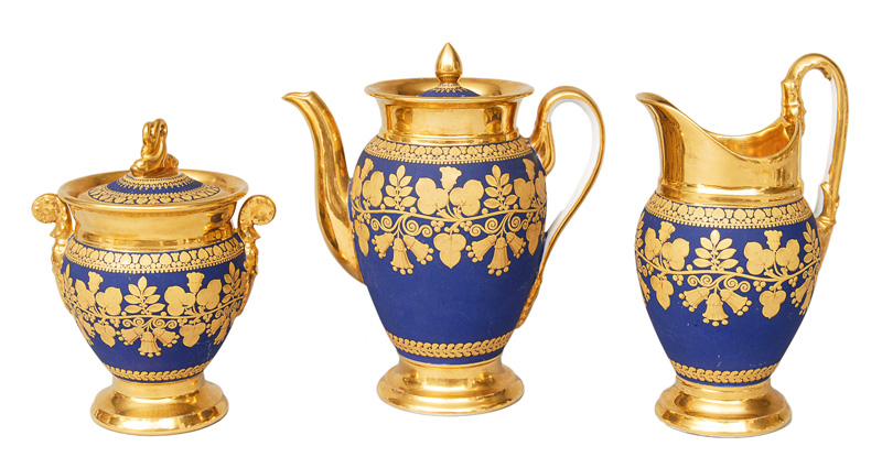 Seltenes Empire-Set mit Golddekor