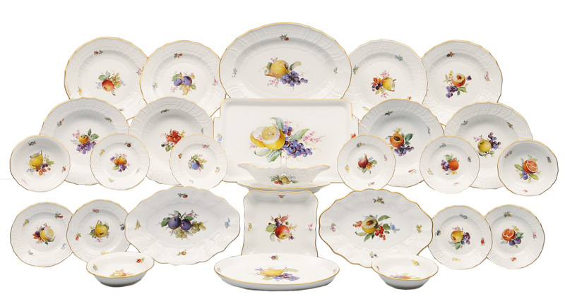 A dinner service with fruit painting