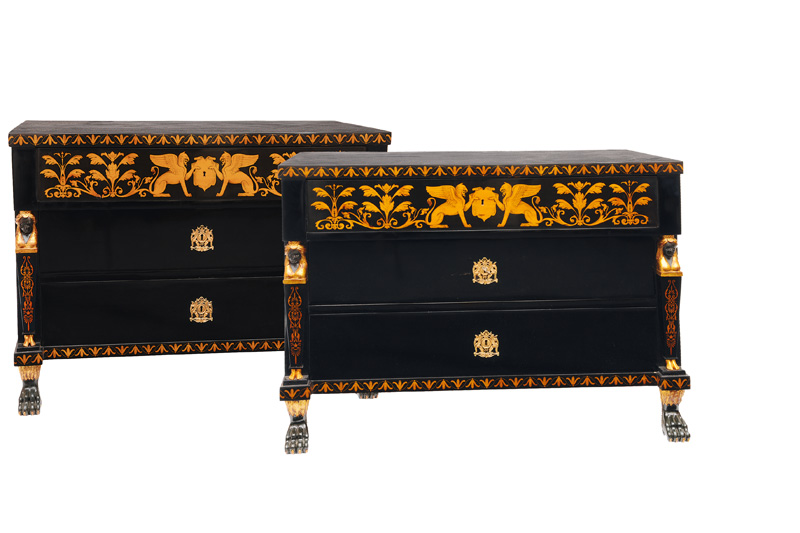 A pair of Biedermeier chest of drawers