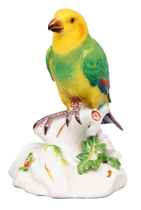 An animal figurine "Estrildid finch"