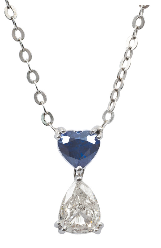 A sapphire diamond pendant with necklace