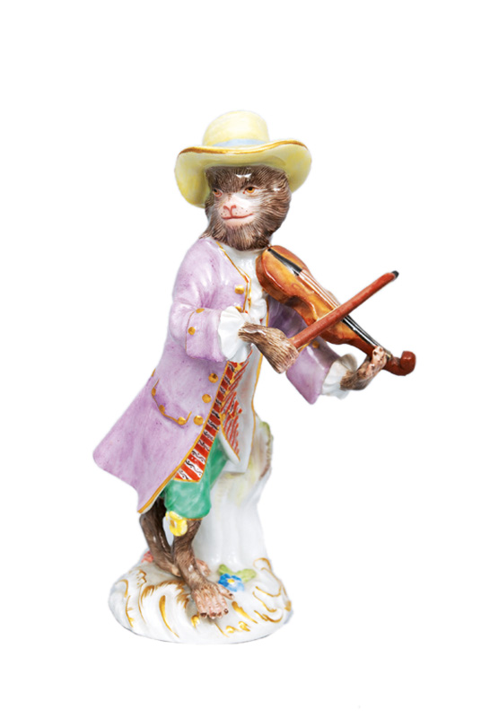 A figurine "Violinist" of serial "Music playing monkeys"