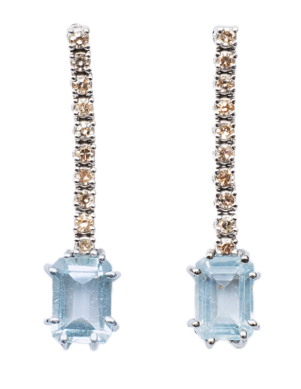 A pair of aquamarin diamond earpendants