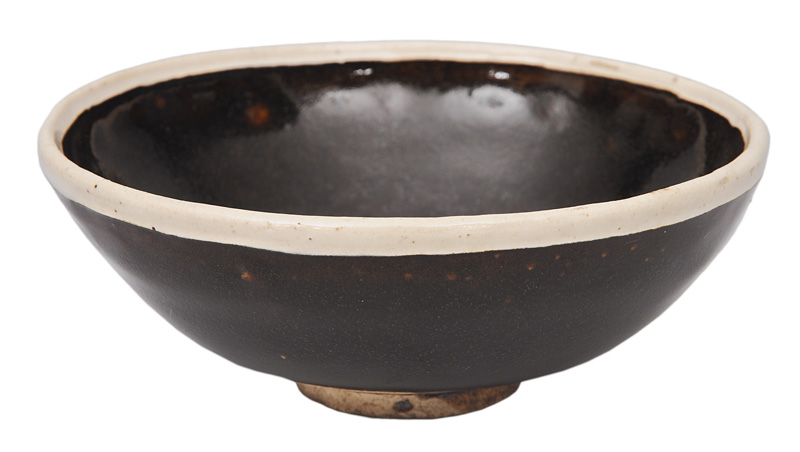 A Song tea bowl of the "henan" type