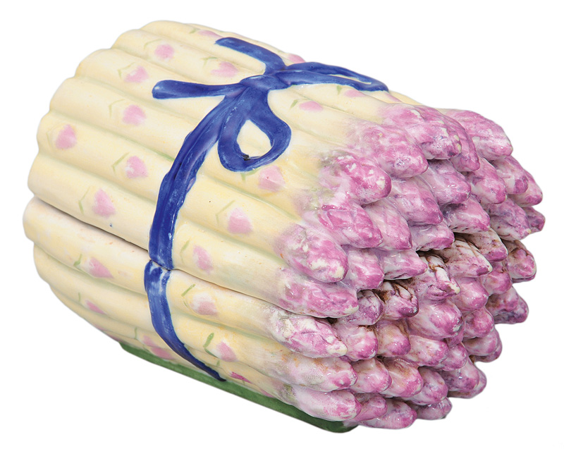 A cover box in the shape of asparagus