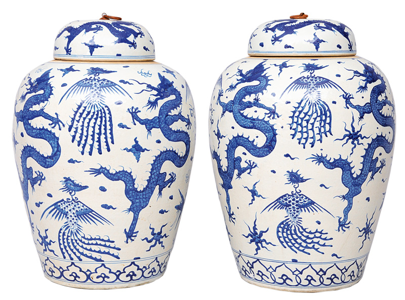 A pair of tall cover vases with dragon and phoenix