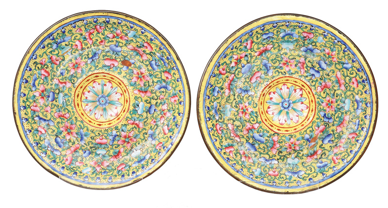 A pair of plates "Canton enamel"