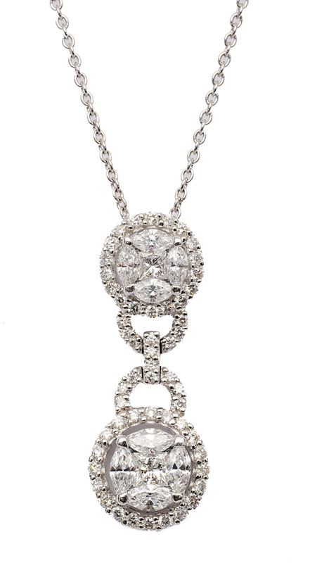Diamond pendant with necklace
