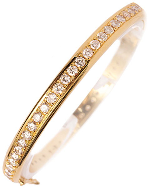 A high carat diamond bangle bracelet