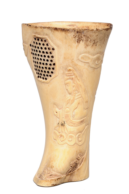 A ritual cup with floating Guanyin