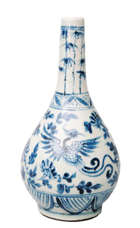 A bottle vase with phoenix and bamboo