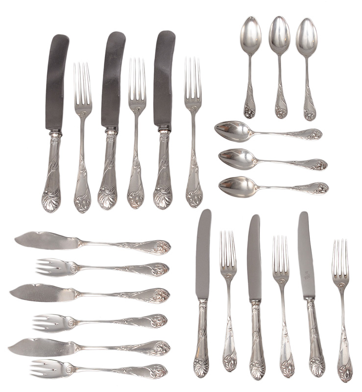 Bruckmann & Söhne, gegr. 1805 in Heilbronn - An Art Nouveau cutlery "Iris" for 6 persons An Art Nouveau cutlery "Iris" for 6 persons