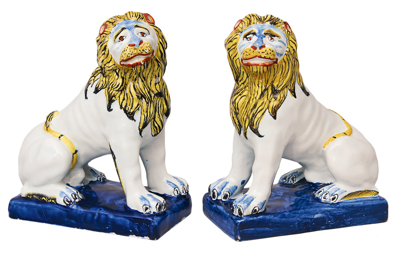 A pair of figurines "Majestic lions"