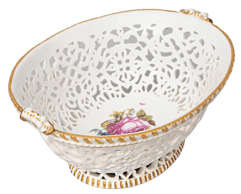 A basket-bowl with botanical flowers