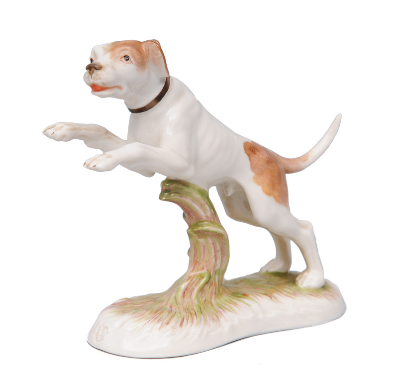 A figurine "Gundog"