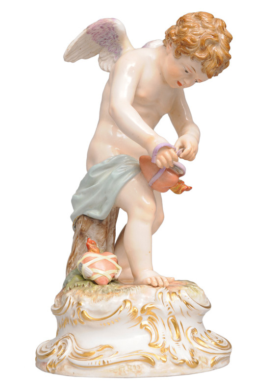 A figurine "Cupid, binding hearts"