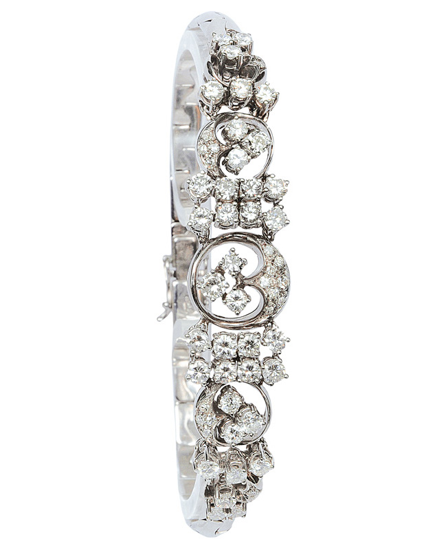 A diamond bracelet by jeweller Rüschenbeck