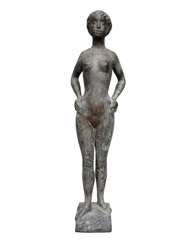 Große Bronze-Figur "Stehender weiblicher Akt"