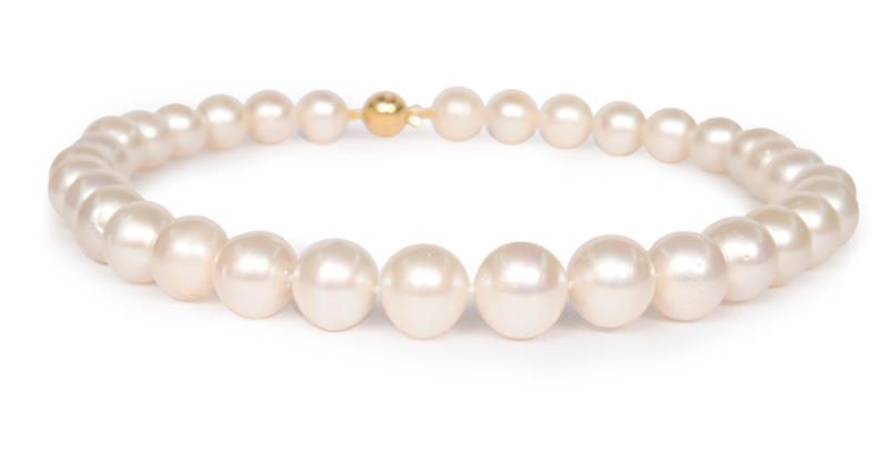 A Southsea pearl necklace A Southsea pearl necklace