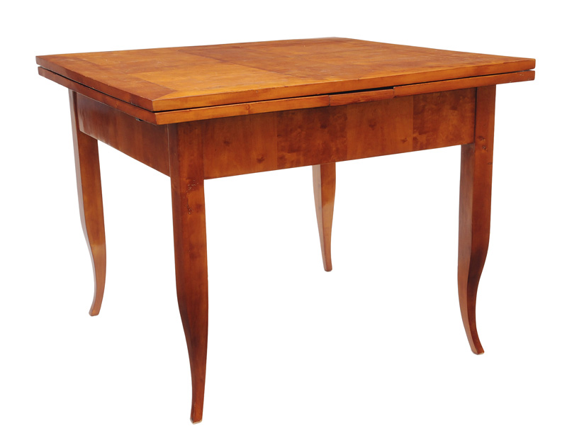 A Biedermeier extending table